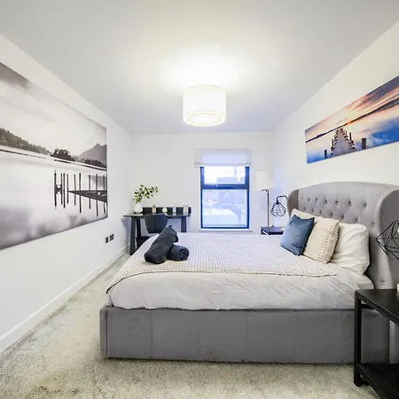 Apartman Modern 2 Bed With Location *